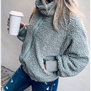 🆕sherpa hooded sweater/jacket super soft size S